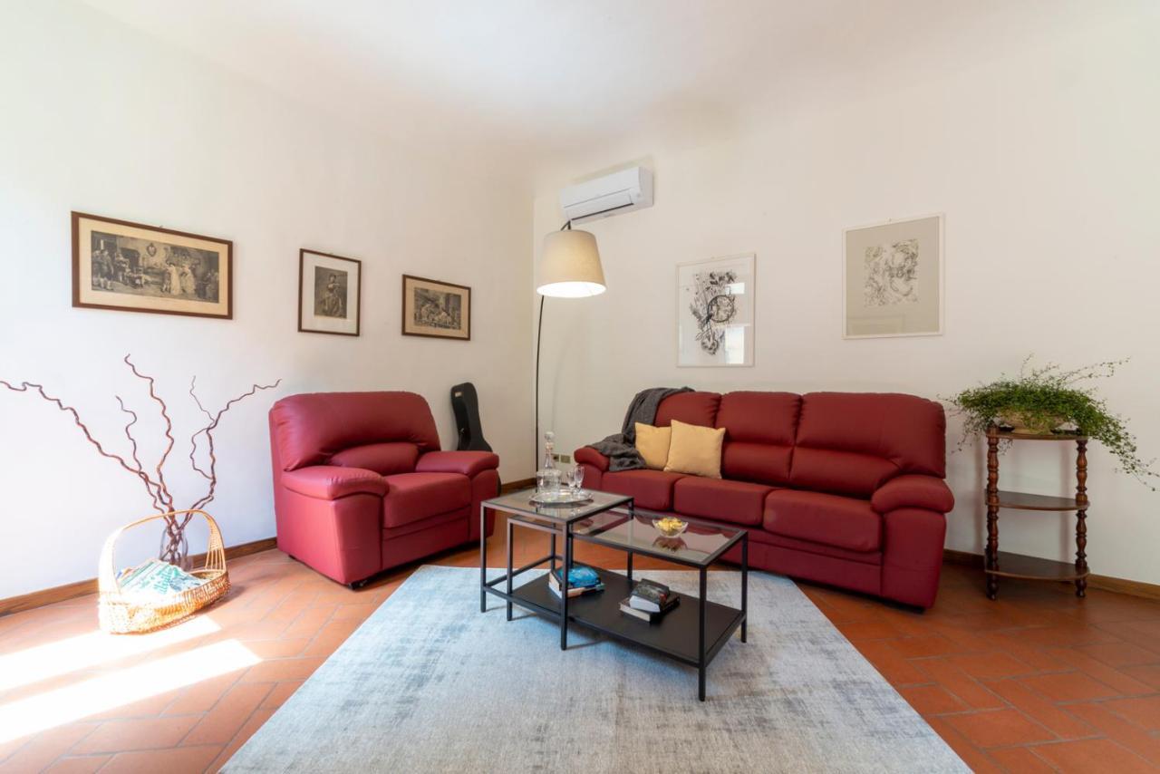 110 Sqm Apartment 6 Sleeps In Santa Croce Florença Exterior foto