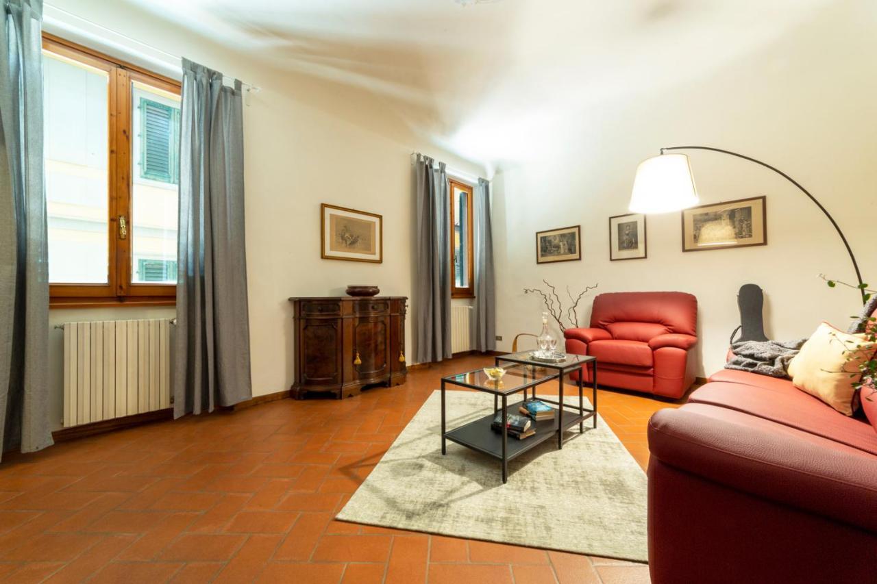 110 Sqm Apartment 6 Sleeps In Santa Croce Florença Exterior foto