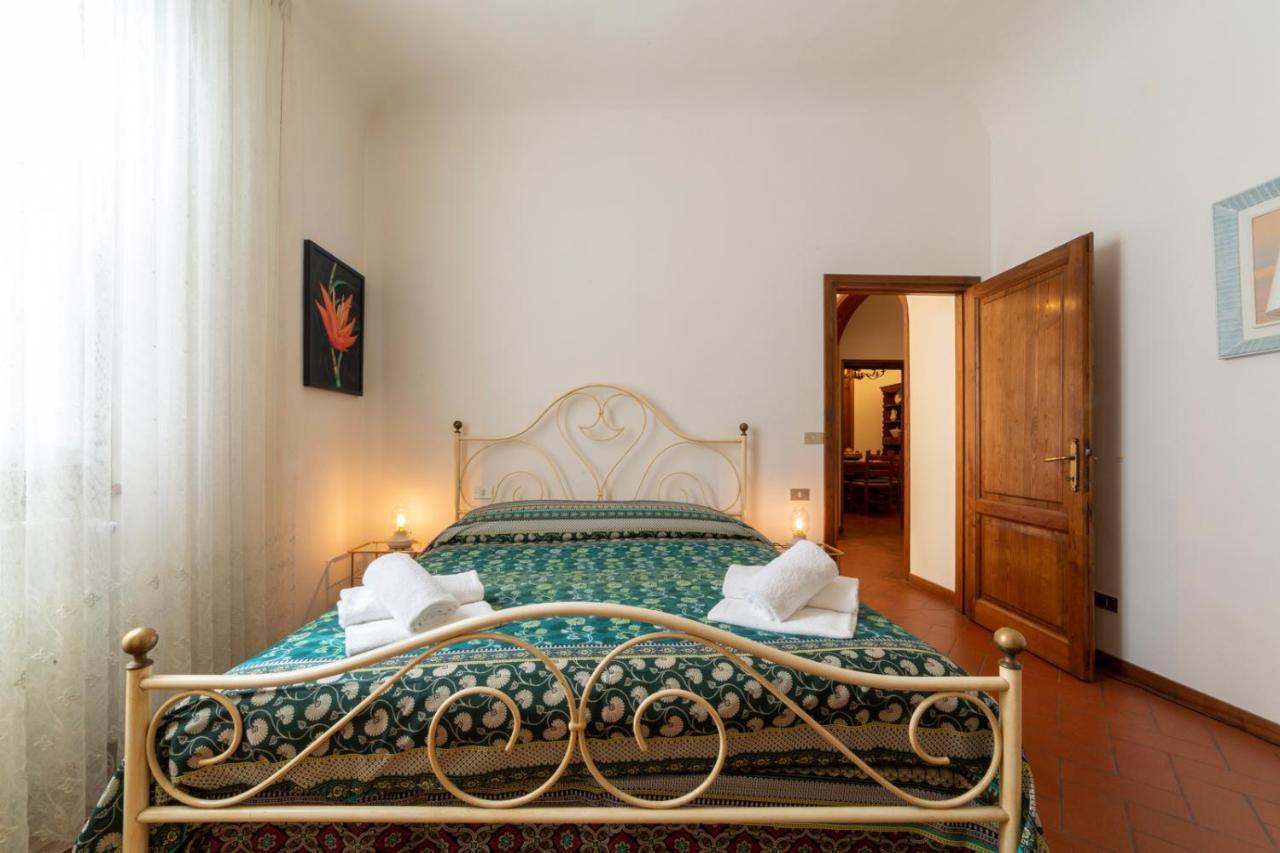 110 Sqm Apartment 6 Sleeps In Santa Croce Florença Exterior foto