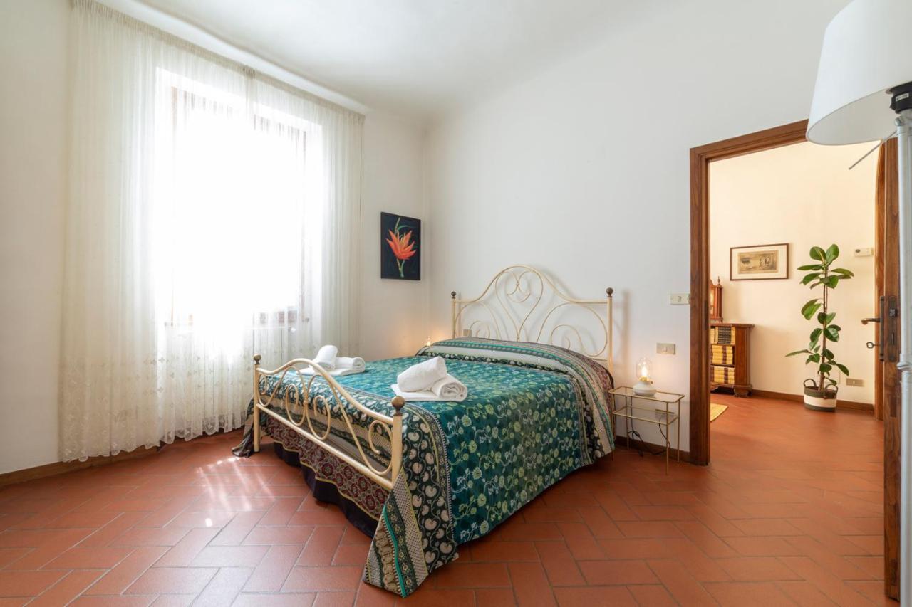 110 Sqm Apartment 6 Sleeps In Santa Croce Florença Exterior foto