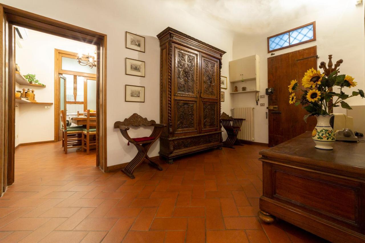 110 Sqm Apartment 6 Sleeps In Santa Croce Florença Exterior foto
